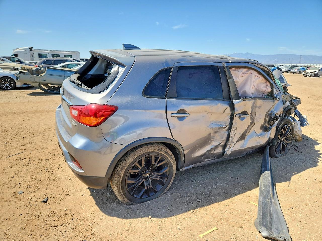 2019 Mitsubishi Outlander Sport Es - Image 3
