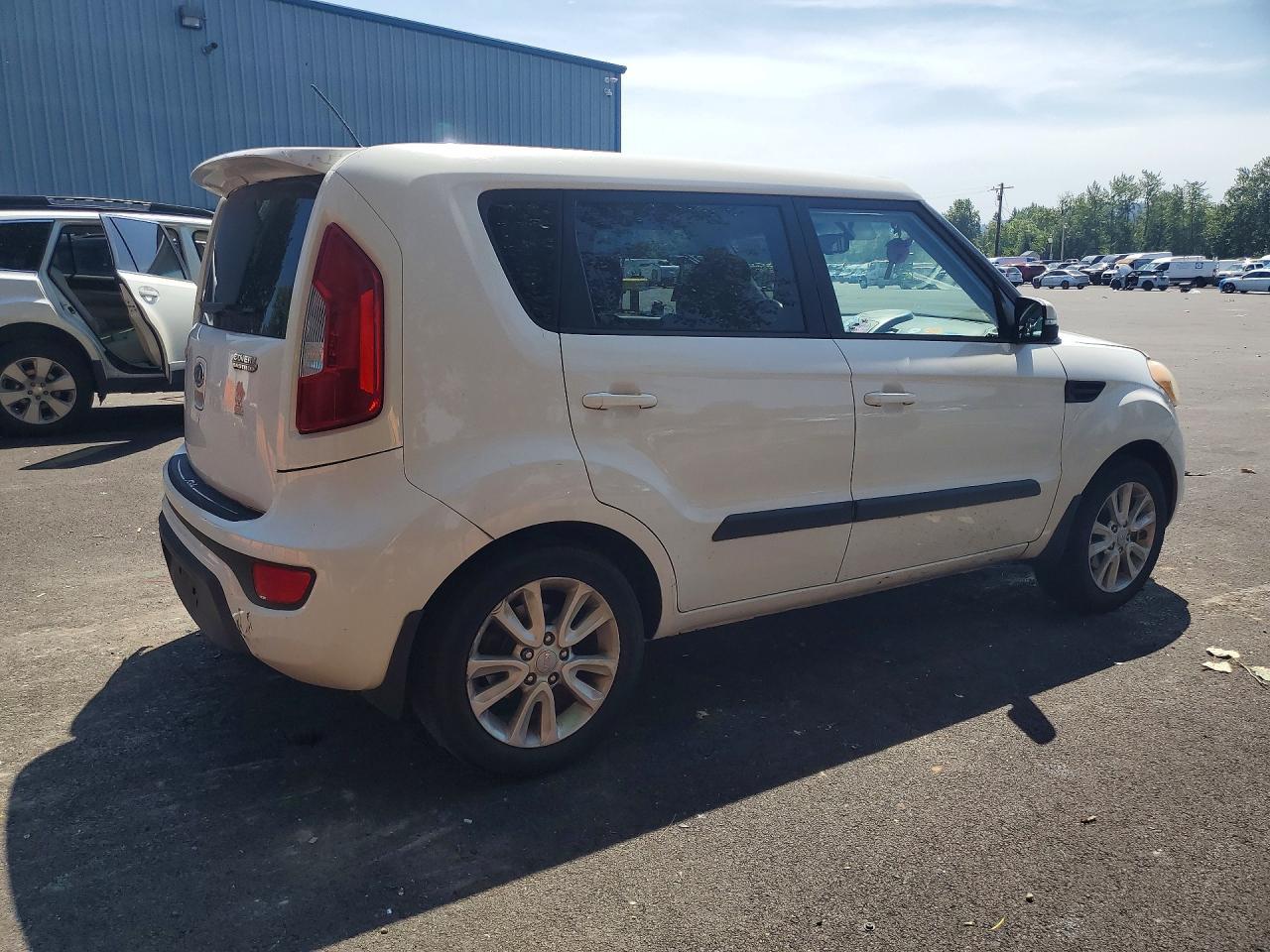 2012 Kia Soul + - Image 3