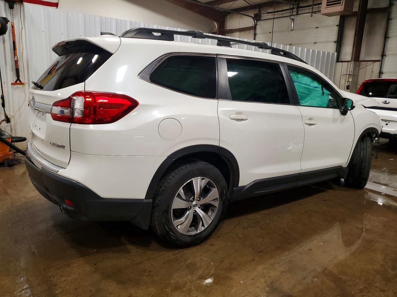 2022 Subaru Ascent Premium - Image 3