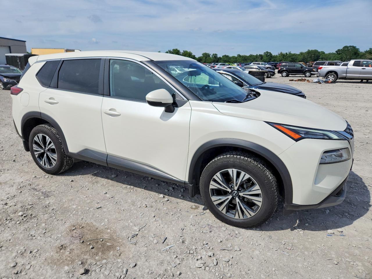 2023 Nissan Rogue Sv - Image 4