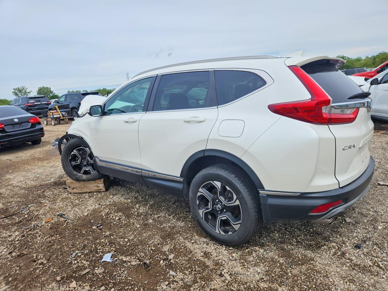 2018 Honda Cr-V Touring - Image 2