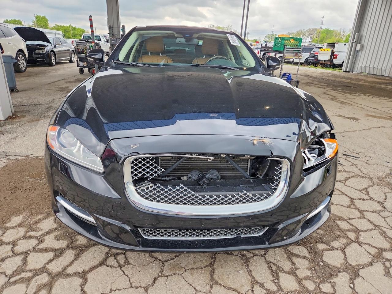 2014 Jaguar Xjl Portfolio - Image 5