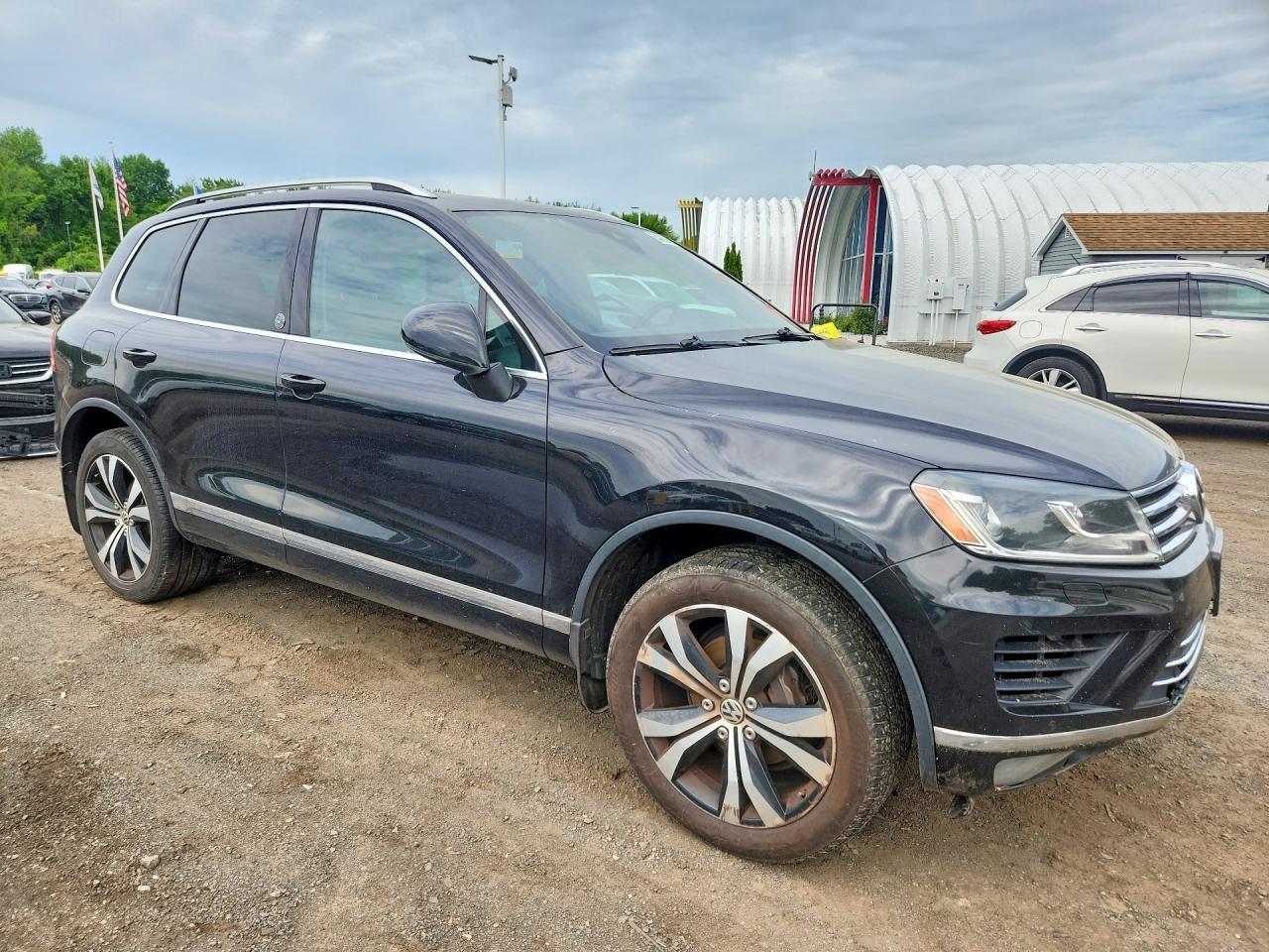 2017 Volkswagen Touareg Wolfsburg - Фото 4