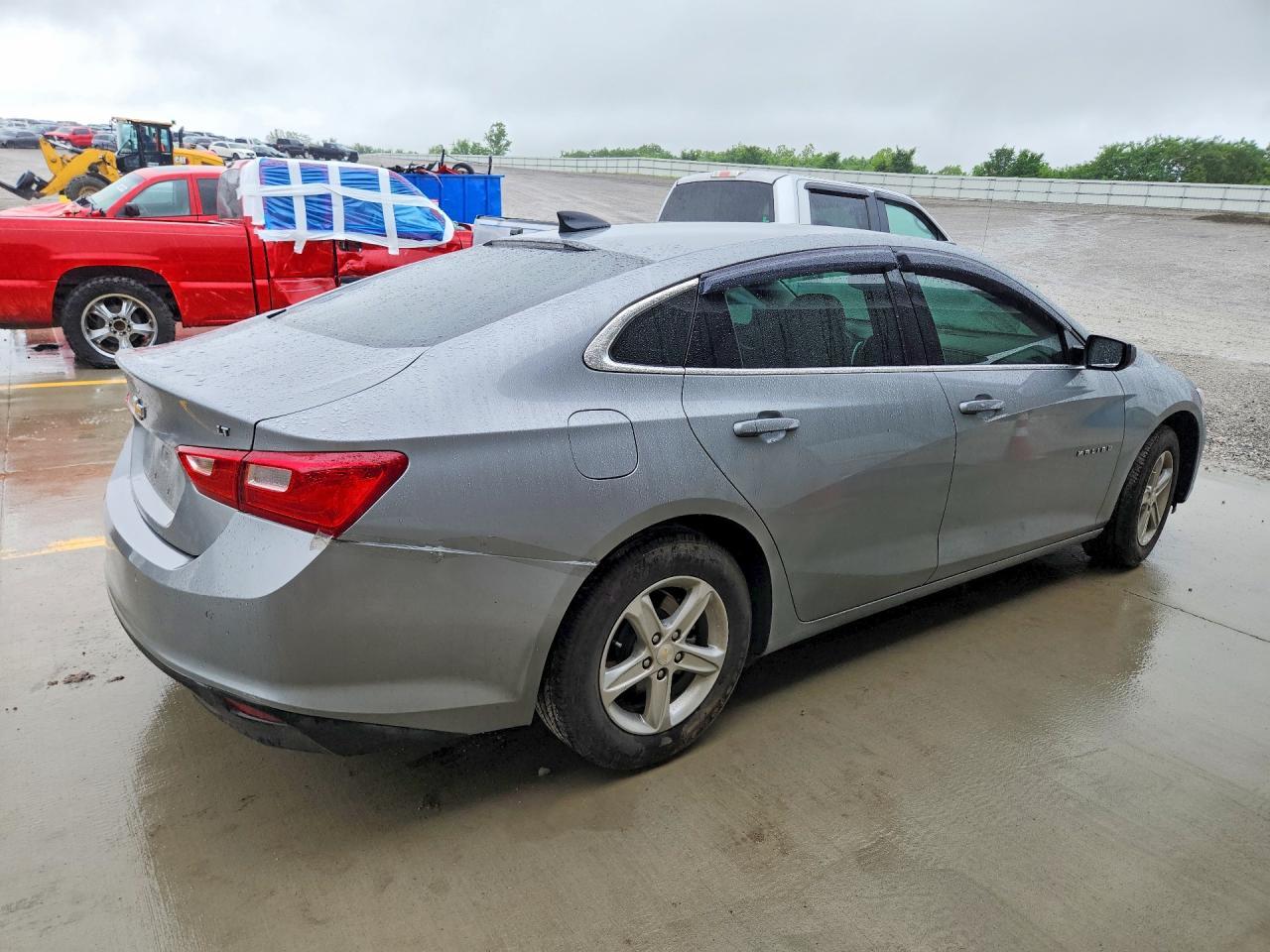 2025 Chevrolet Malibu Ls - Image 3