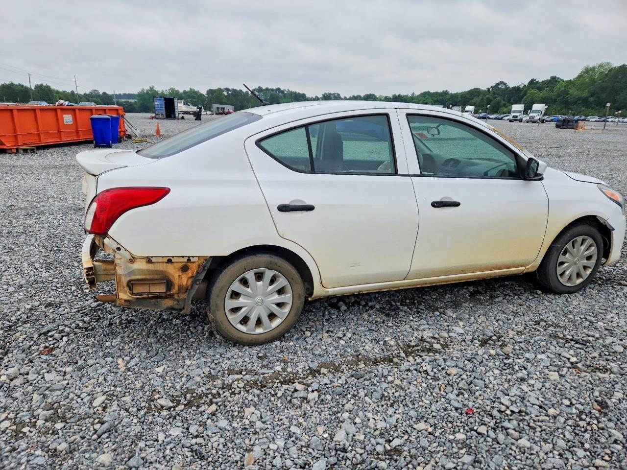 2017 Nissan Versa 1.6 S Plus - Фото 3