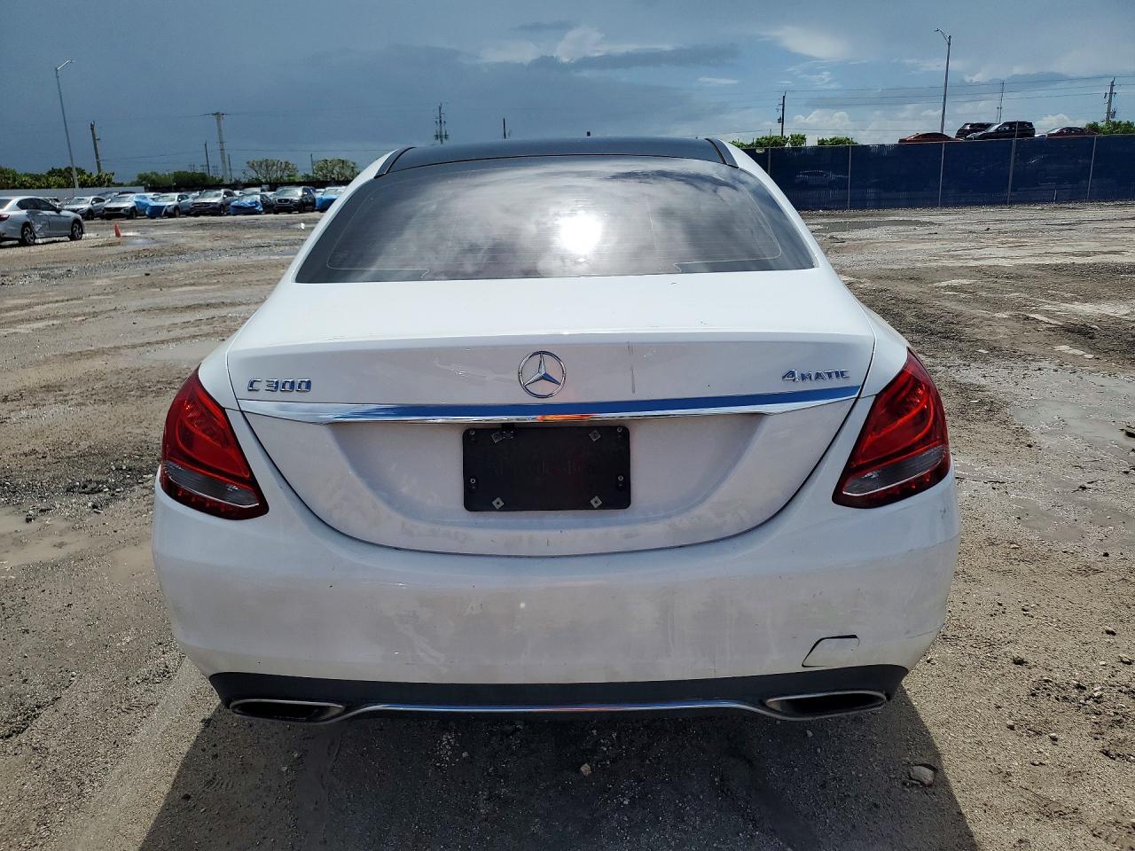 2016 Mercedes-Benz C 300 4Matic - Image 6