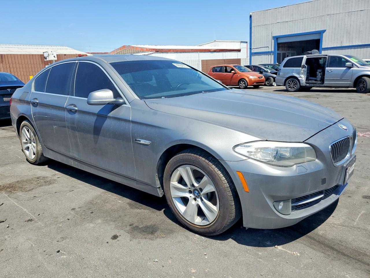 2013 BMW 528 I - Image 4