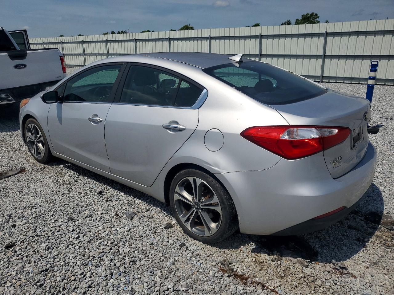 2016 Kia Forte Ex - Фото 2