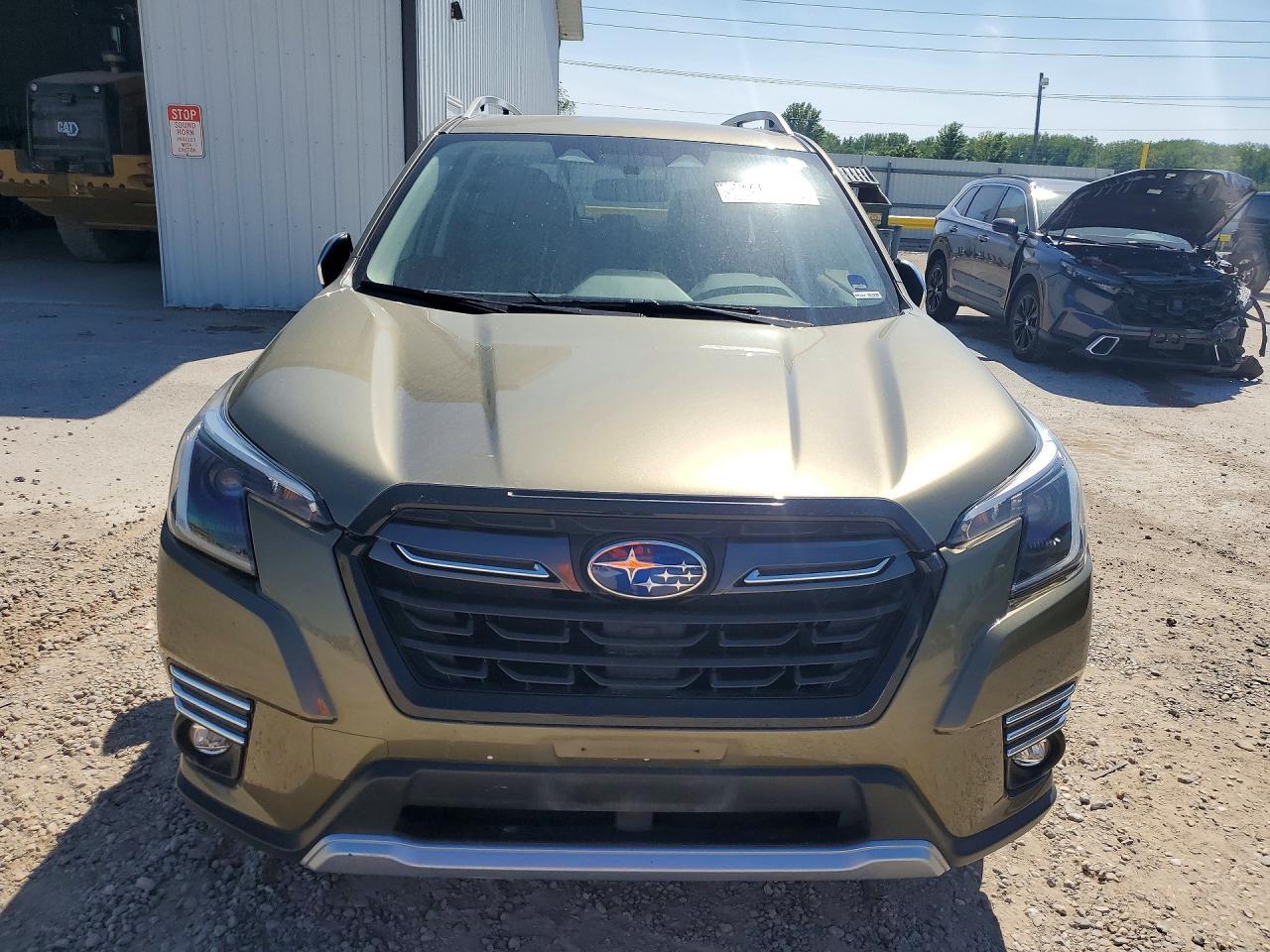 2022 Subaru Forester Touring - Фото 5