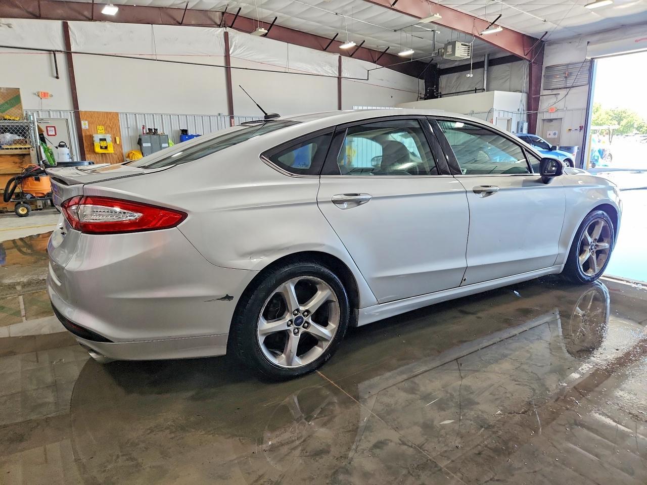 2016 Ford Fusion S - Image 3