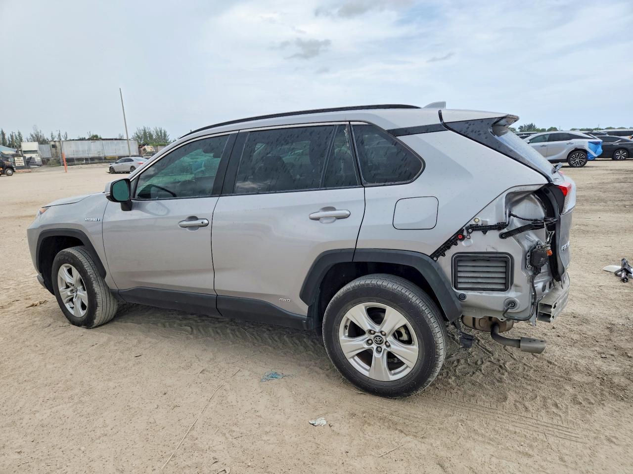 2020 Toyota Rav4 Hybrid Xle - Image 2