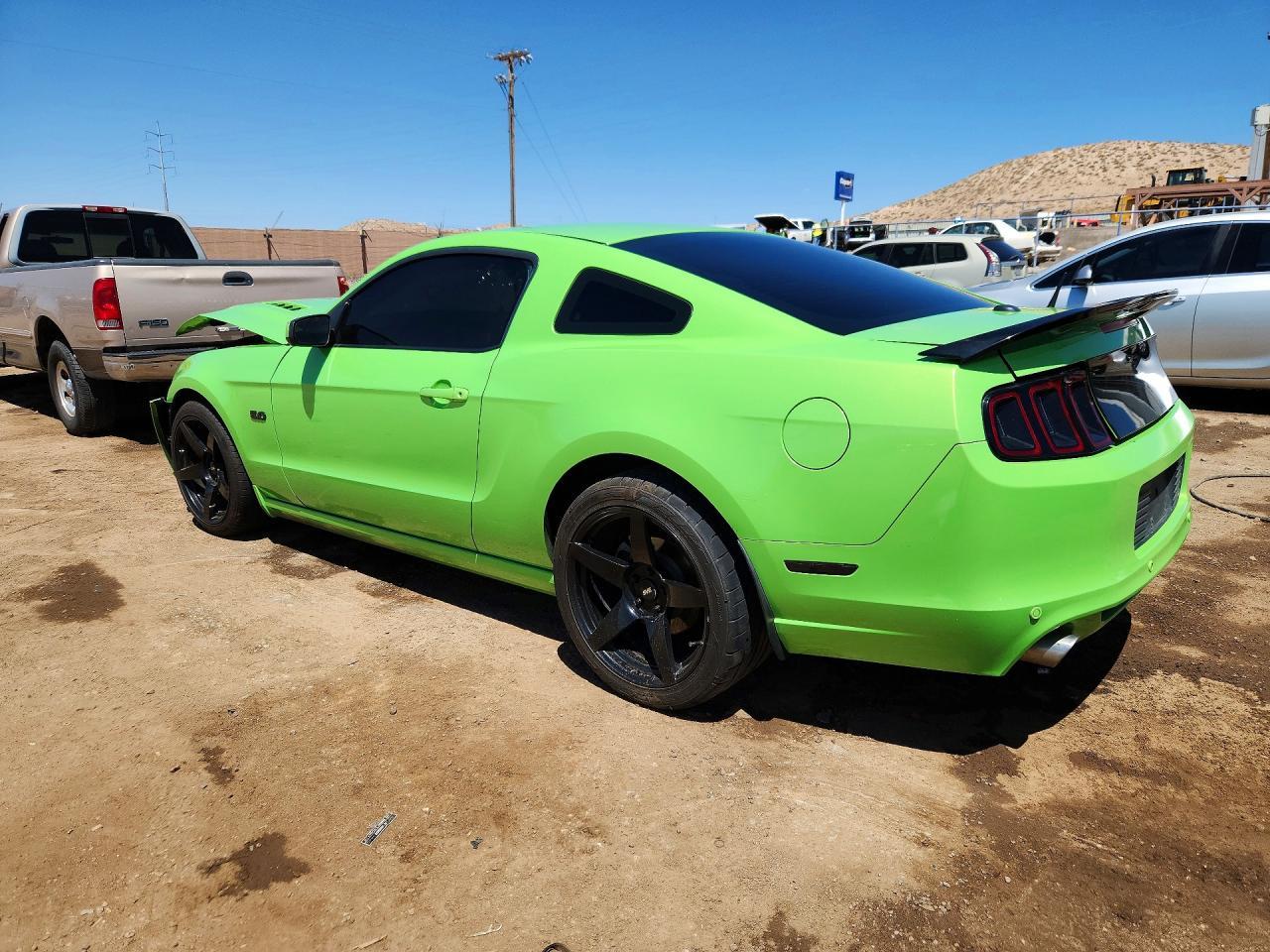 2013 Ford Mustang Gt - Фото 2