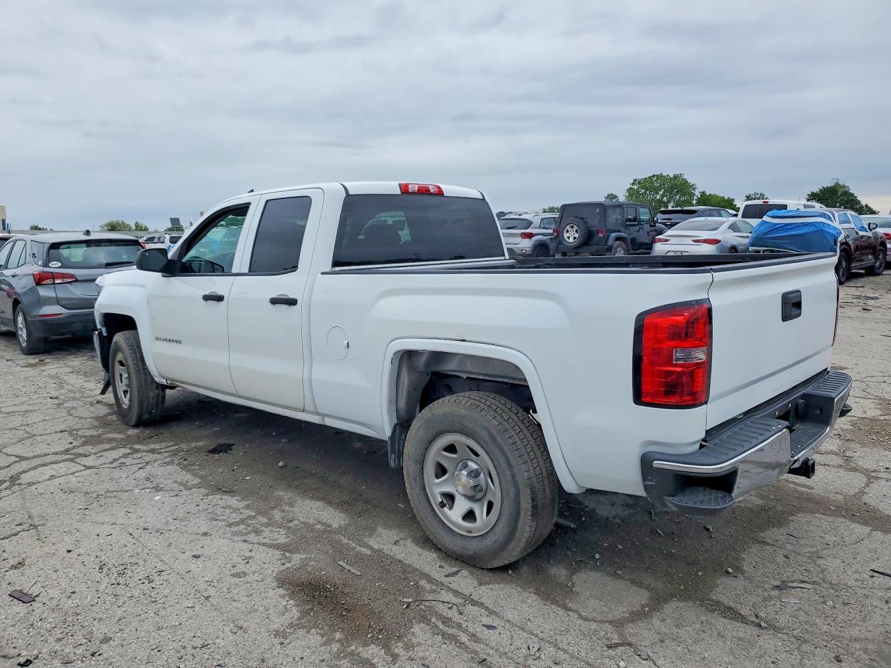 2017 Chevrolet Silverado K1500 - Фото 2