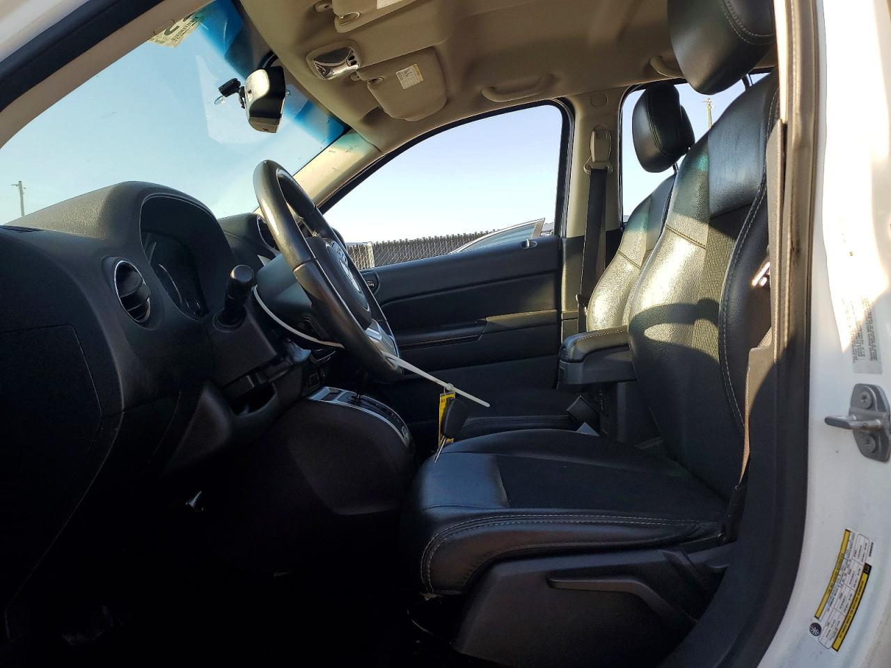 2016 Jeep Compass Latitude - Image 7