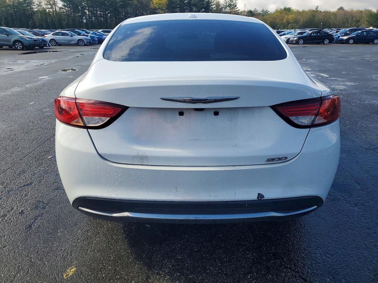 2015 Chrysler 200 Limited - Фото 6