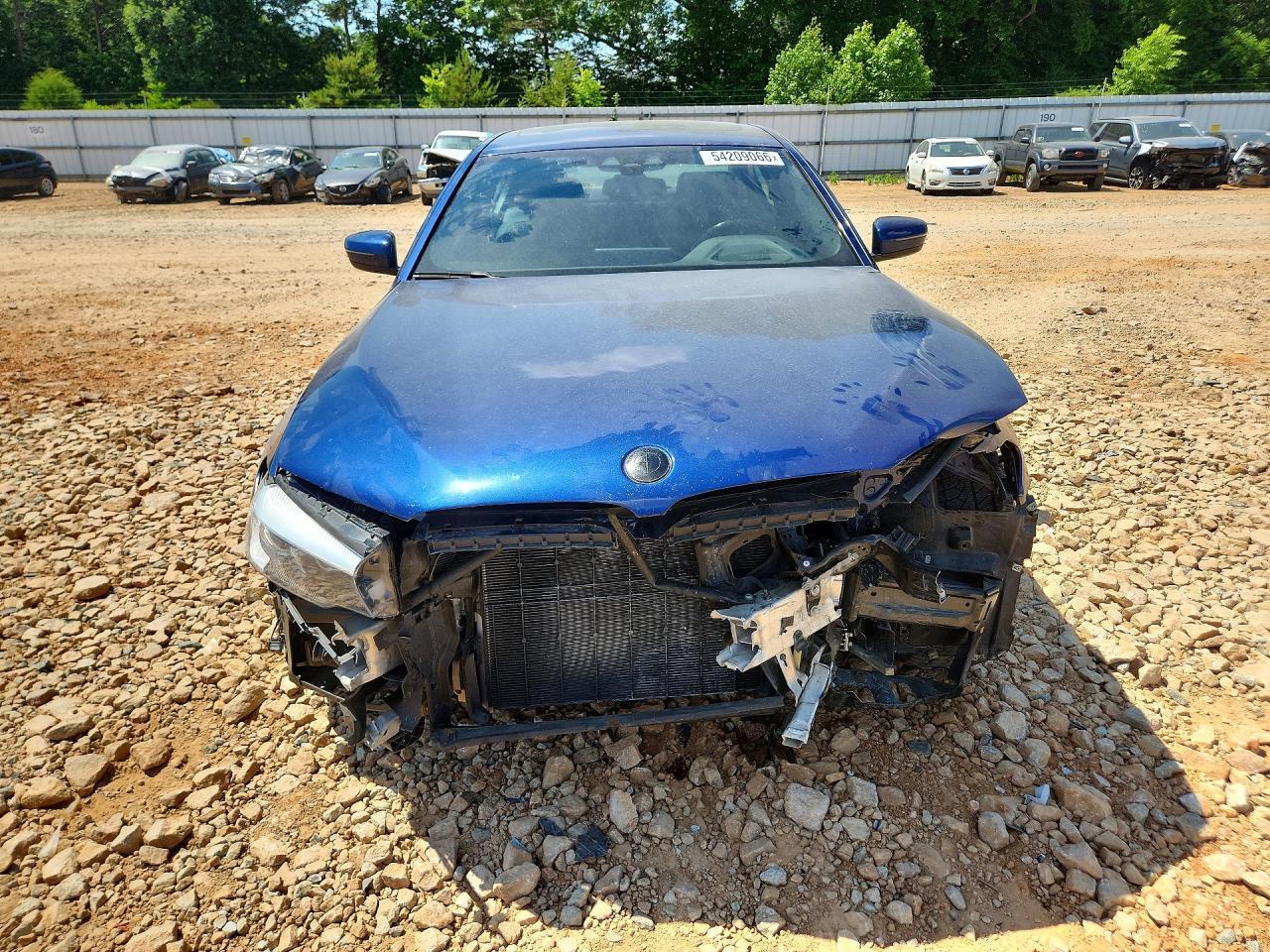 2019 BMW 530 Xi - Image 5