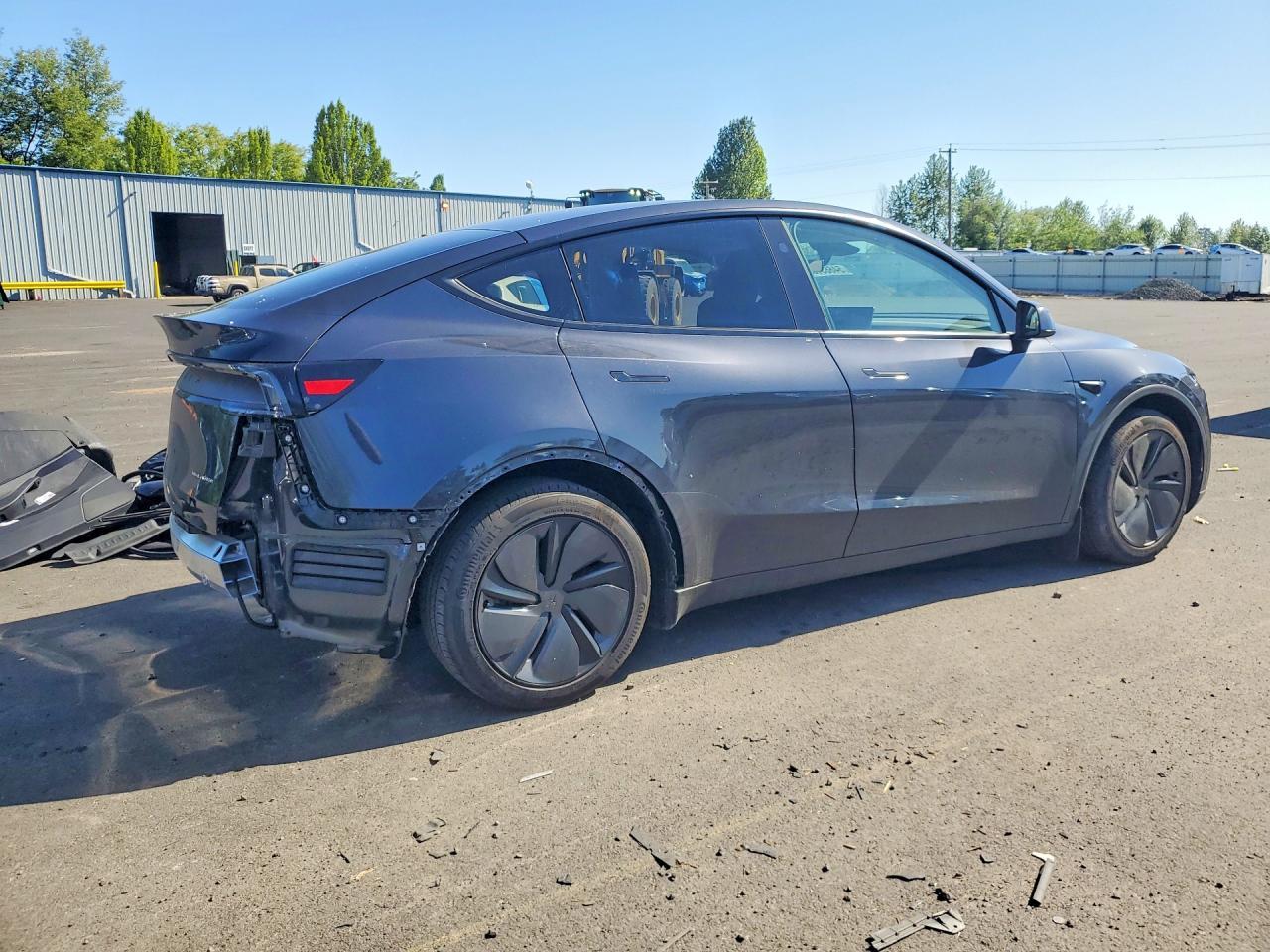 2026 Tesla Model Y - Фото 3