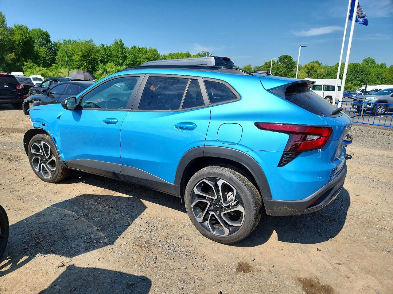 2025 Chevrolet Trax 2Rs - Image 2