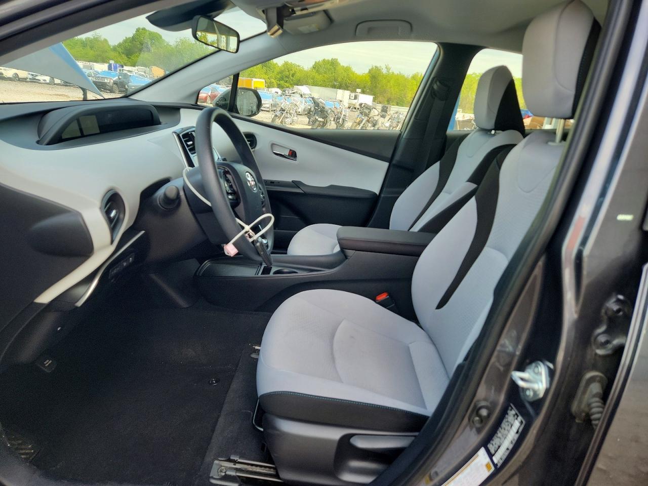 2019 Toyota Prius Le - Image 7