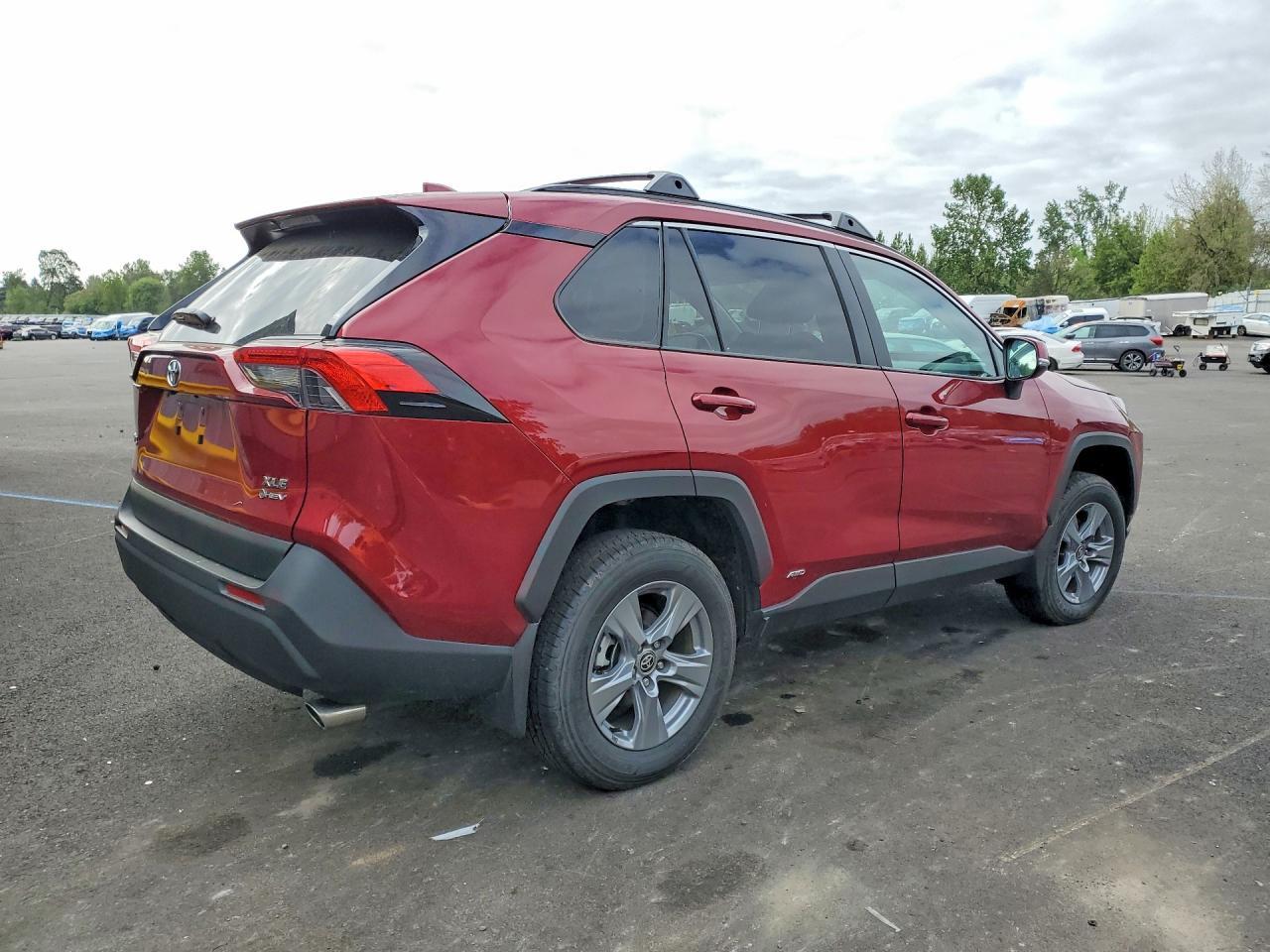 2025 Toyota Rav 4 - Фото 3