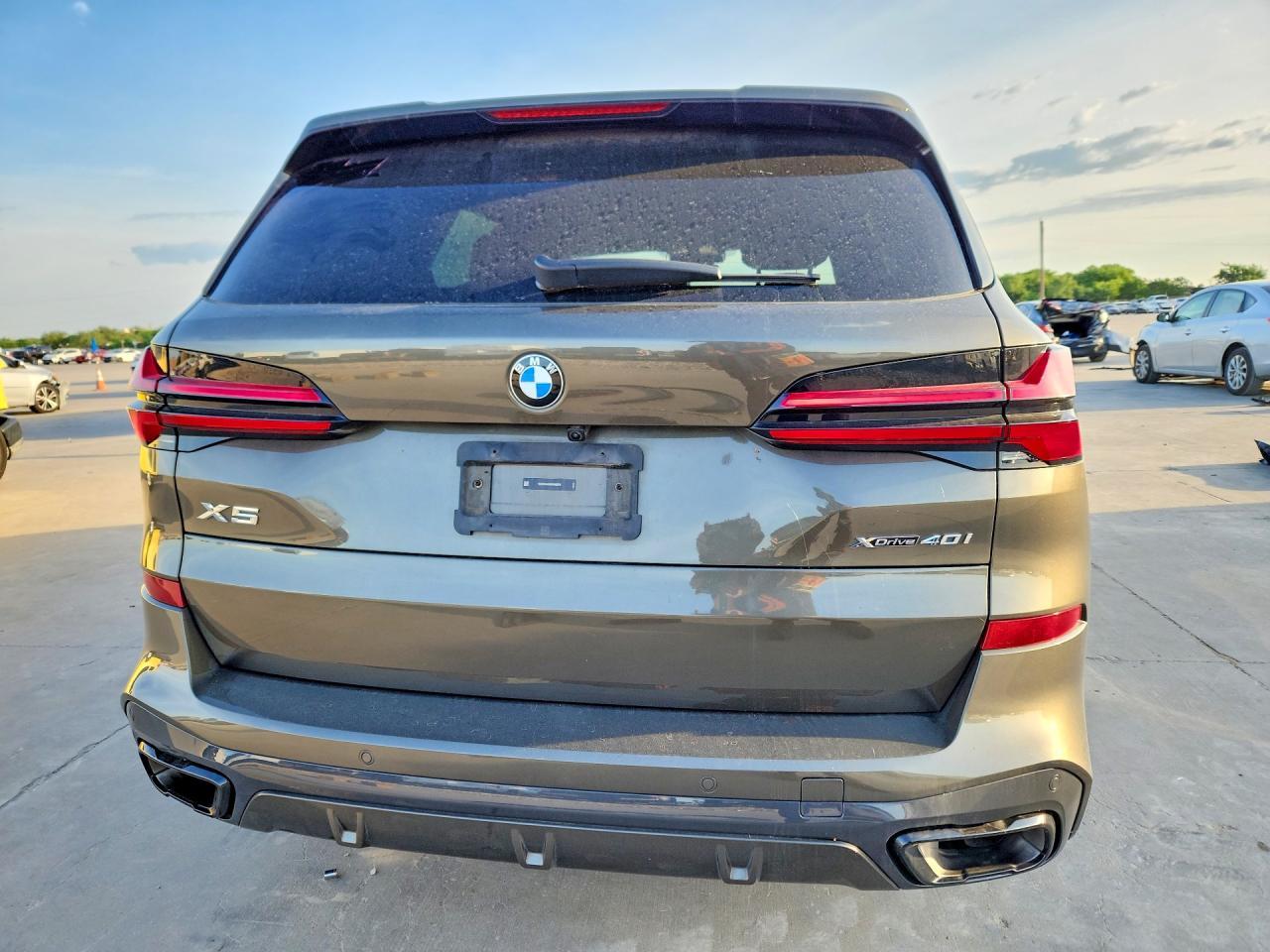 2024 BMW X5 xDrive40I - Image 6