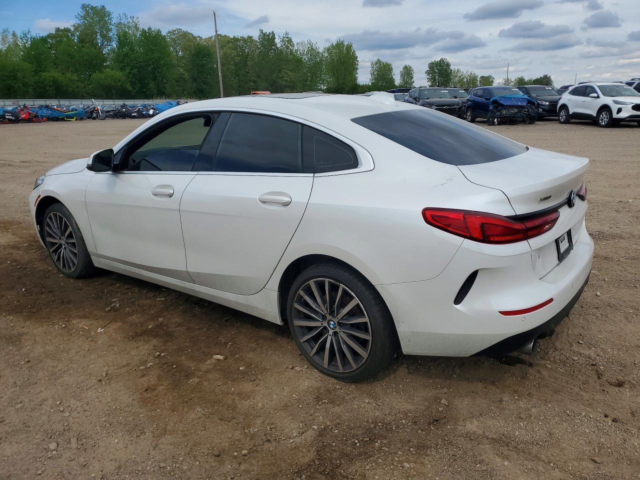 2021 BMW 228Xi - Фото 2