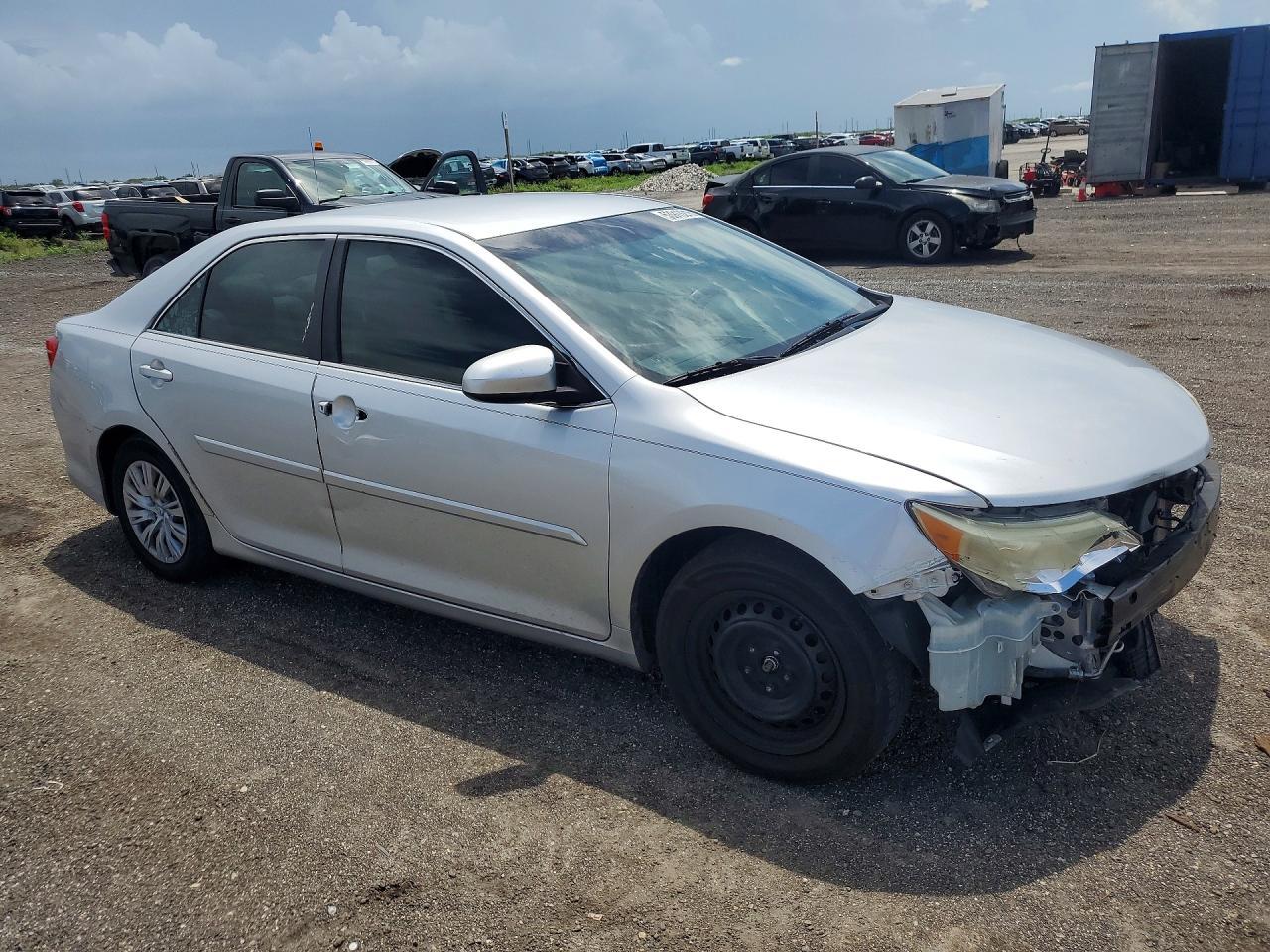2014 Toyota Camry L - Image 4