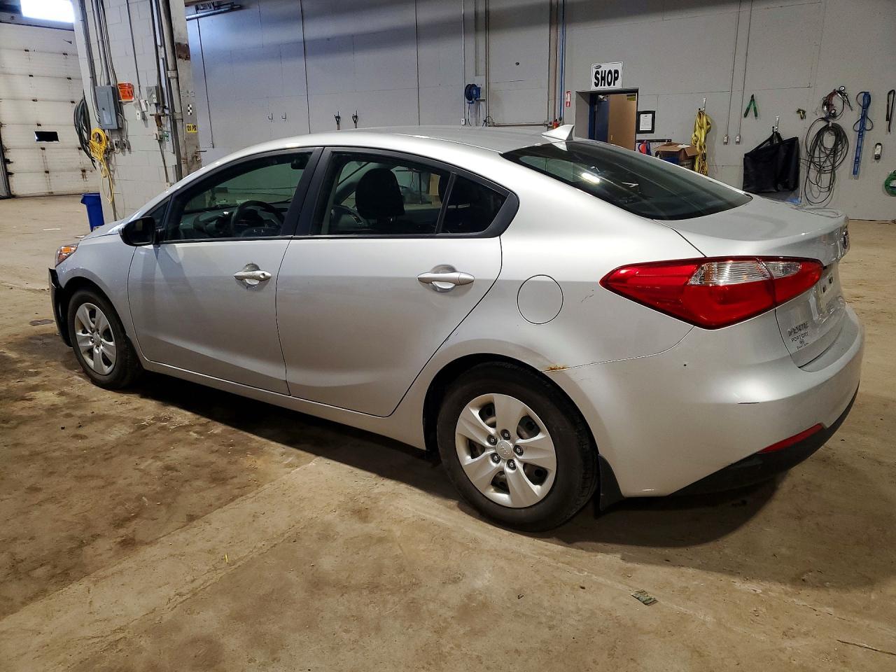 2016 Kia Forte Lx - Image 2