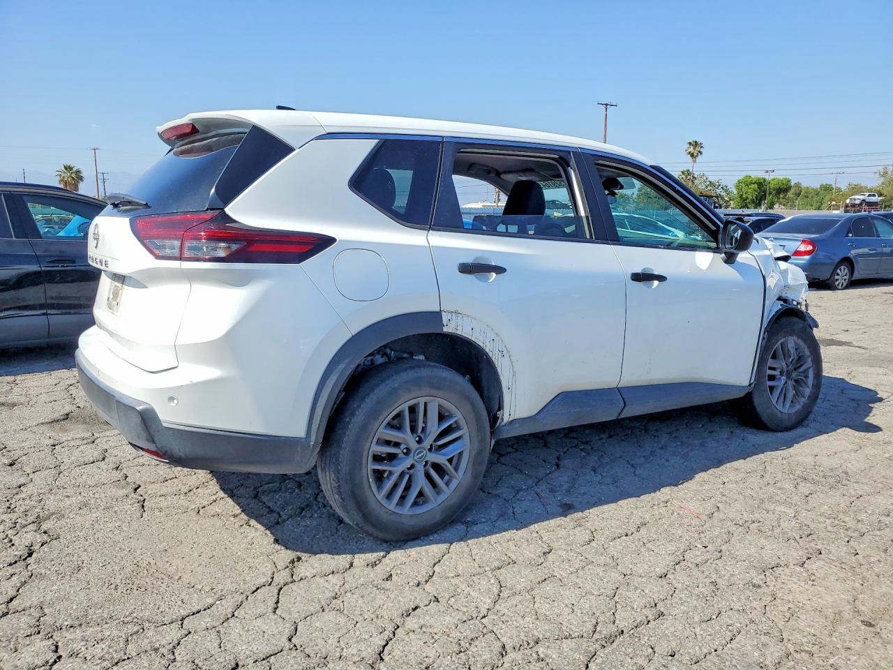 2024 Nissan Rogue S - Фото 3