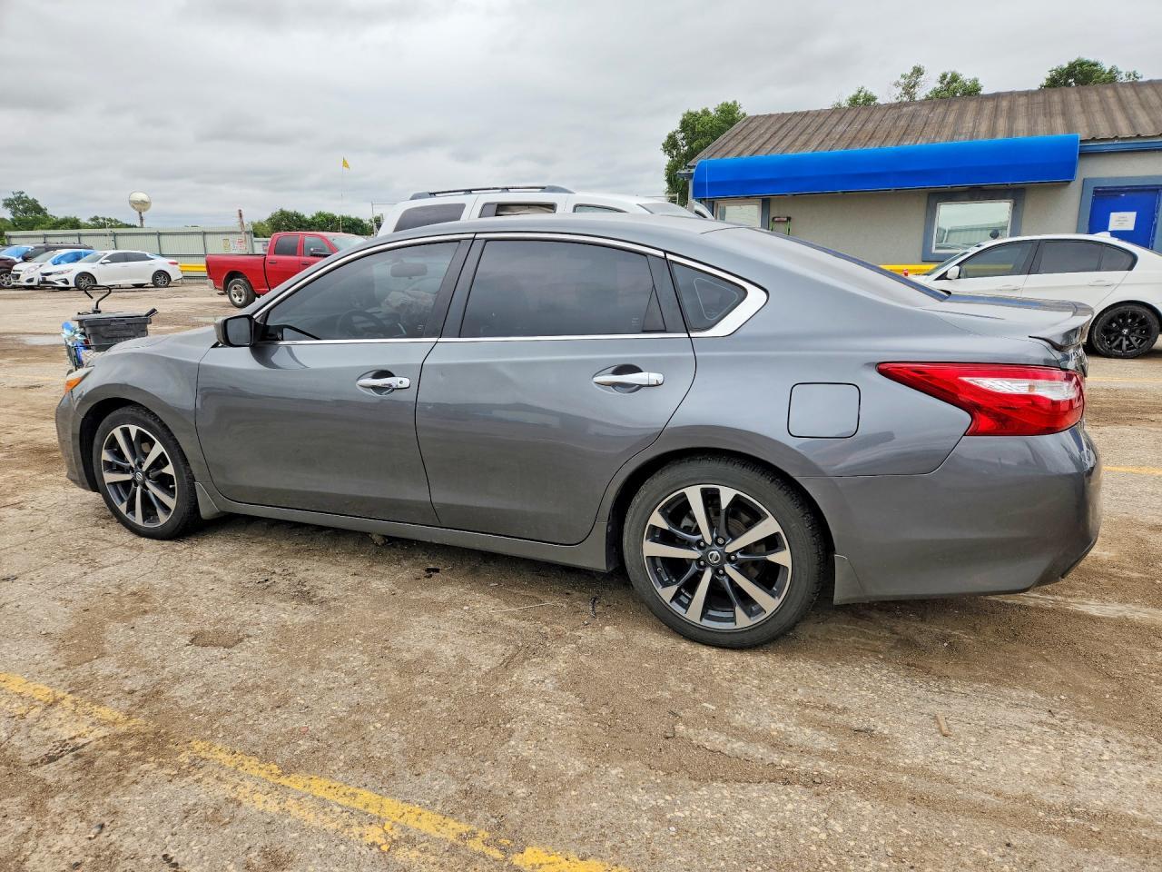 2016 Nissan Altima 2.5 Sr - Фото 2
