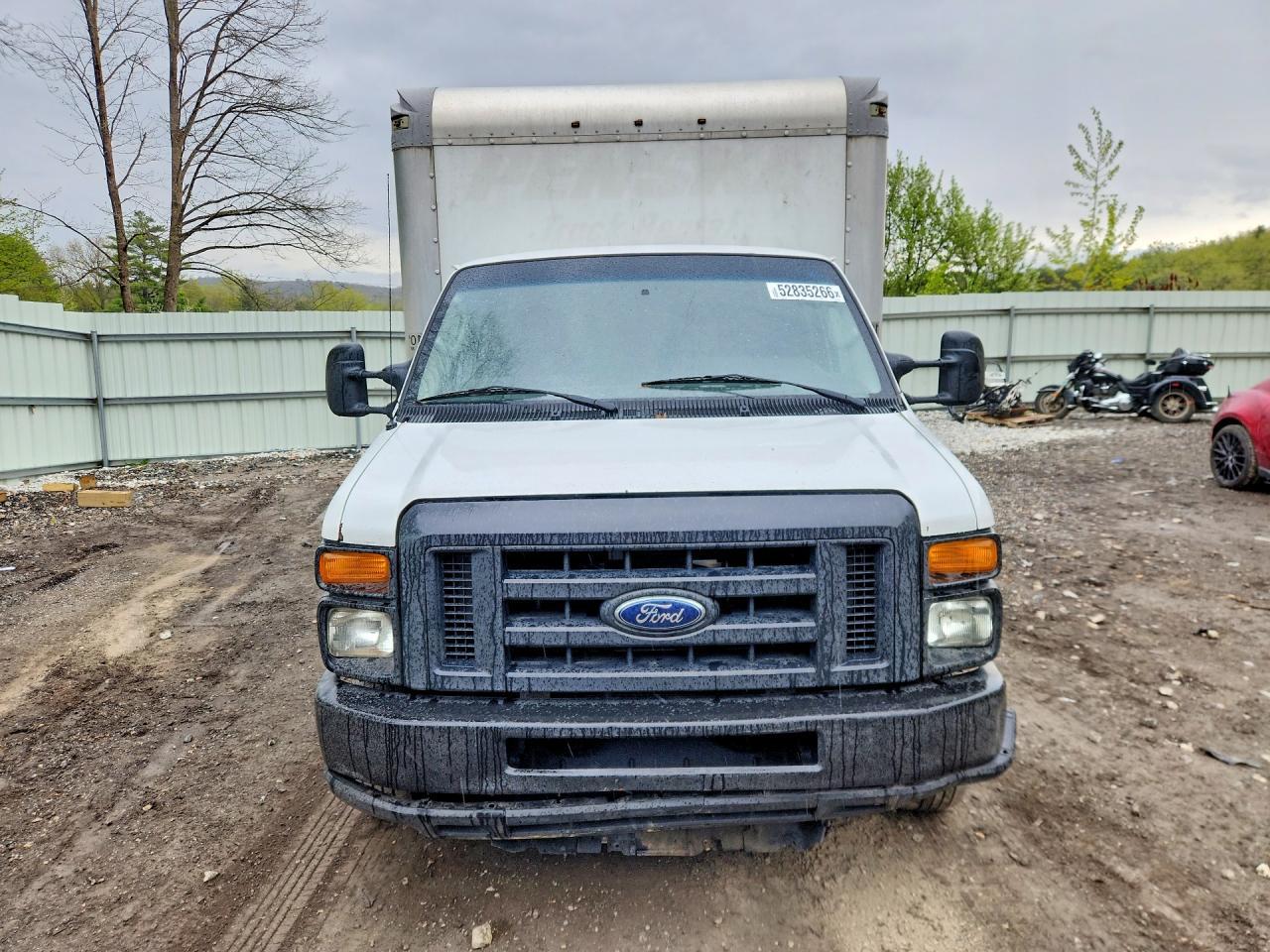 2017 Ford E350 Box Truck - Фото 5