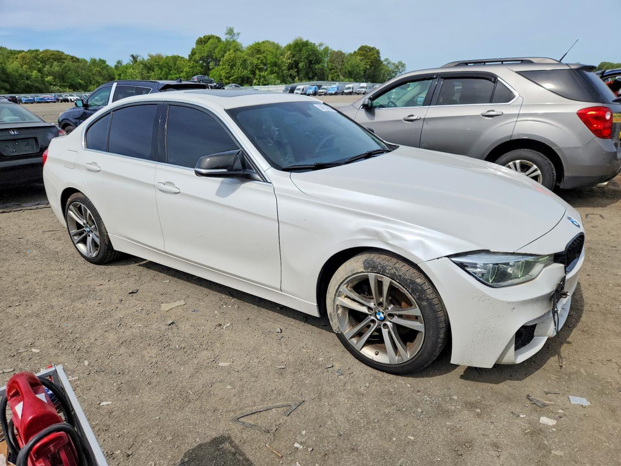 2017 BMW 330 Xi - Фото 4
