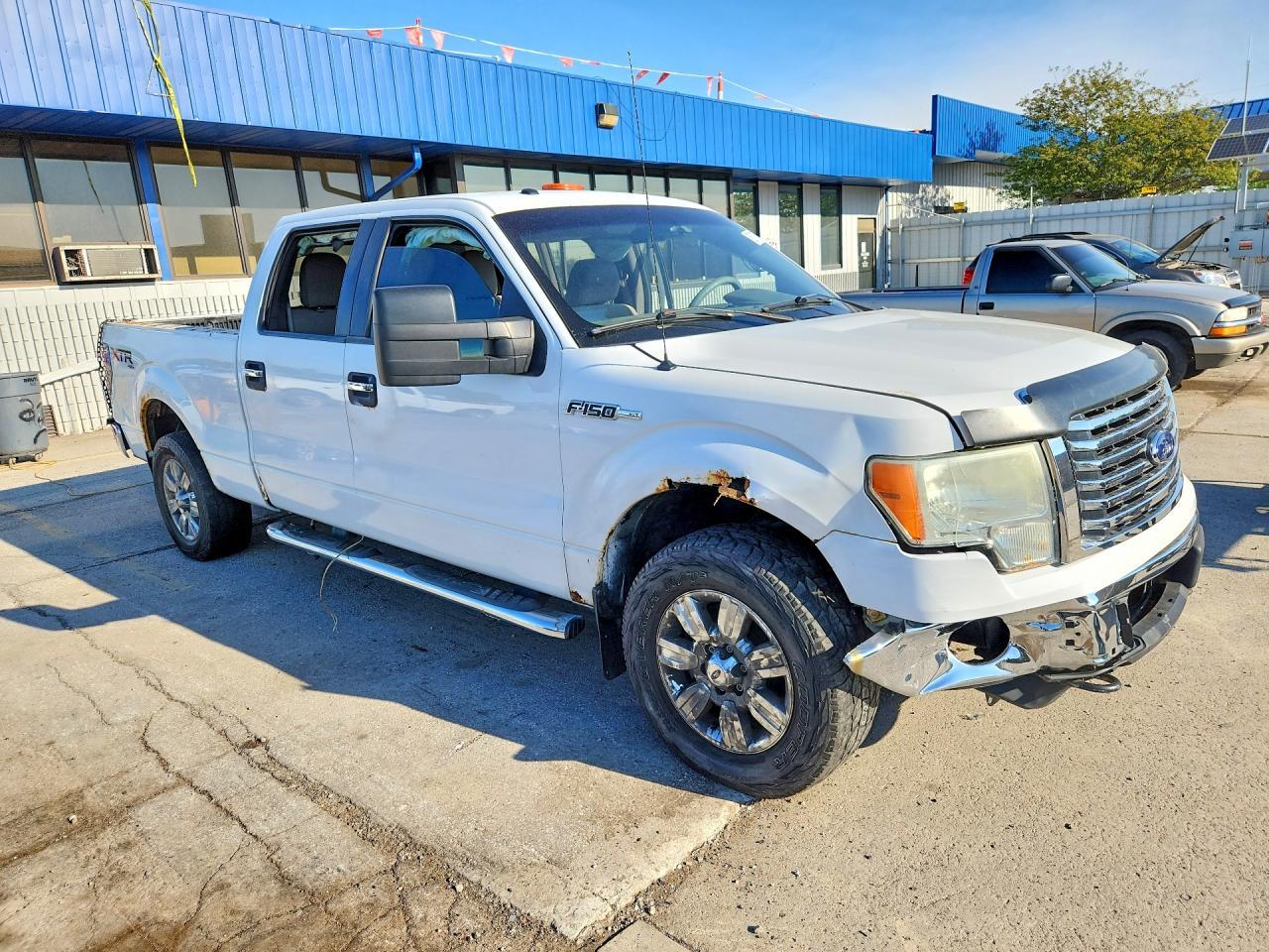 2010 Ford F150 Supercrew - Image 4