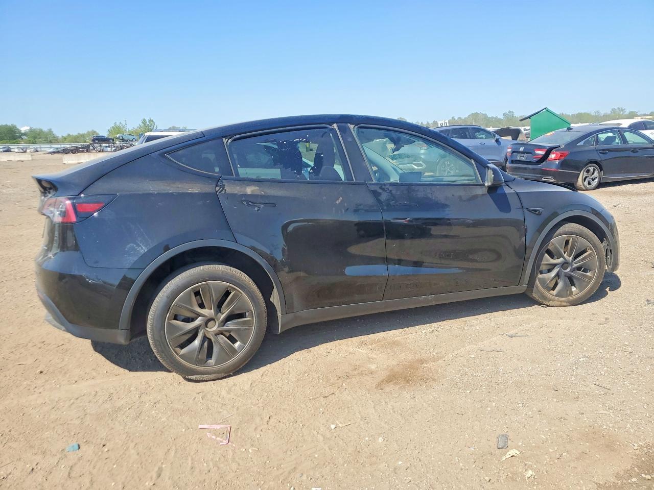 2023 Tesla Model Y - Image 3