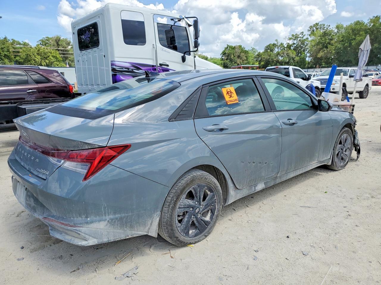 2022 Hyundai Elantra Blue - Фото 3