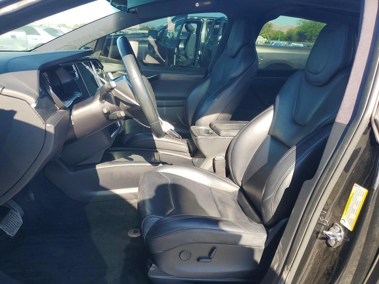 2017 Tesla Model X - Image 7