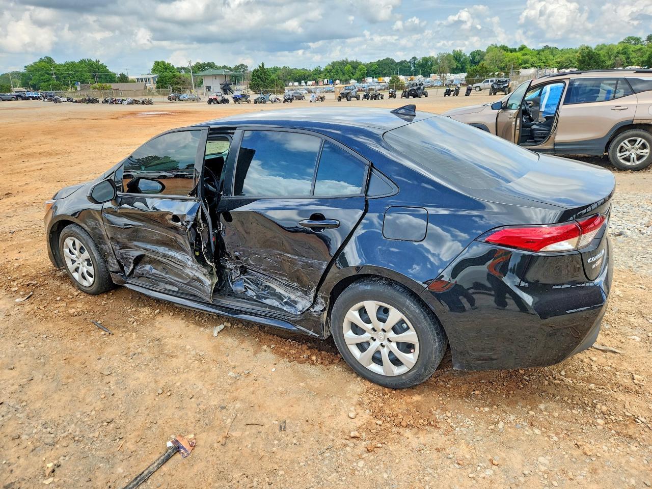 2024 Toyota Corolla Le - Фото 2
