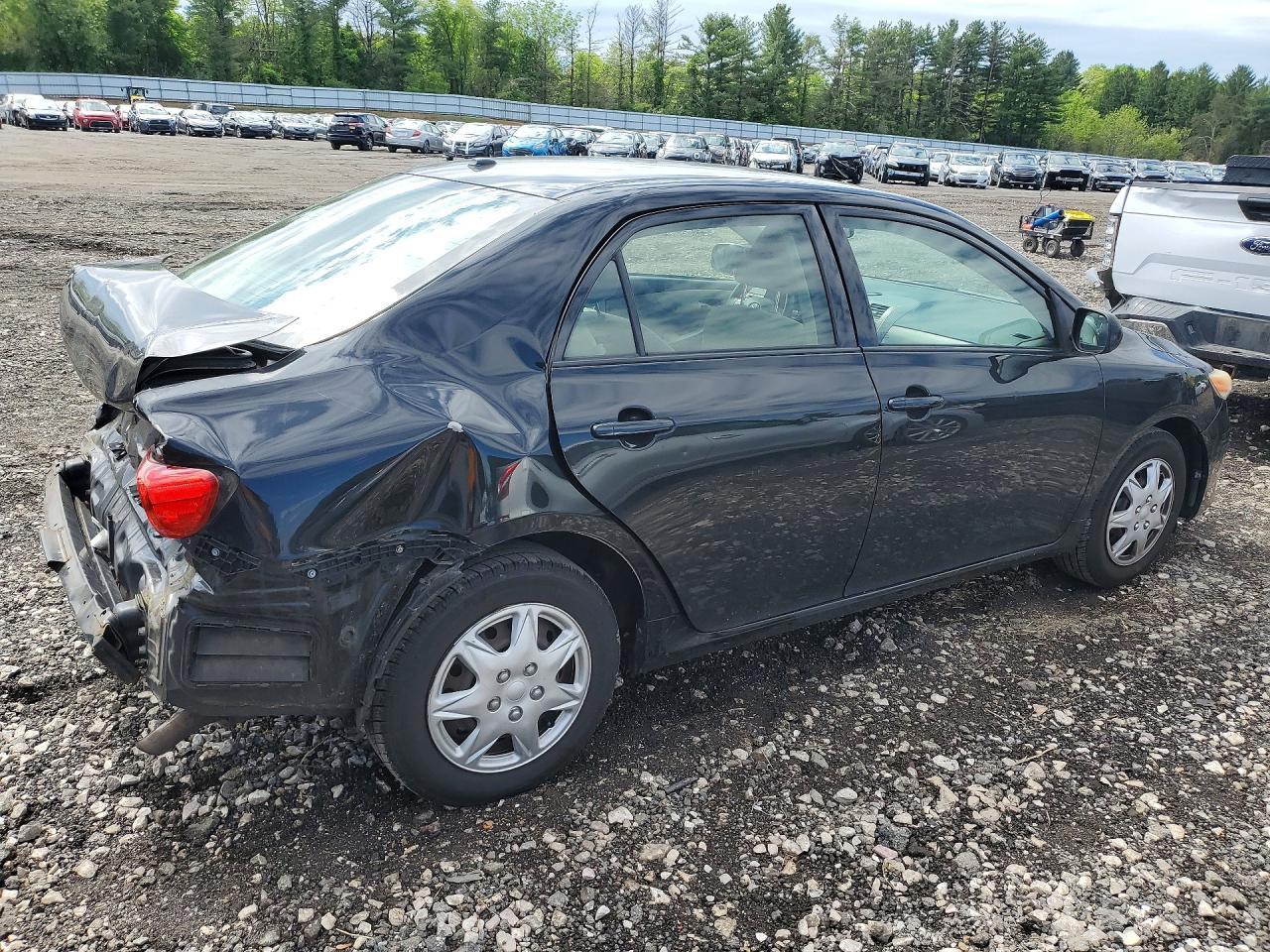 2011 Toyota Corolla Le - Image 3