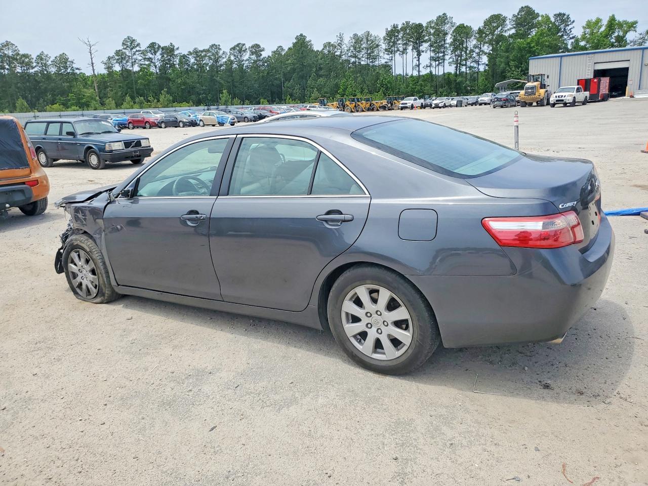 2008 Toyota Camry Xle V6 - Image 2