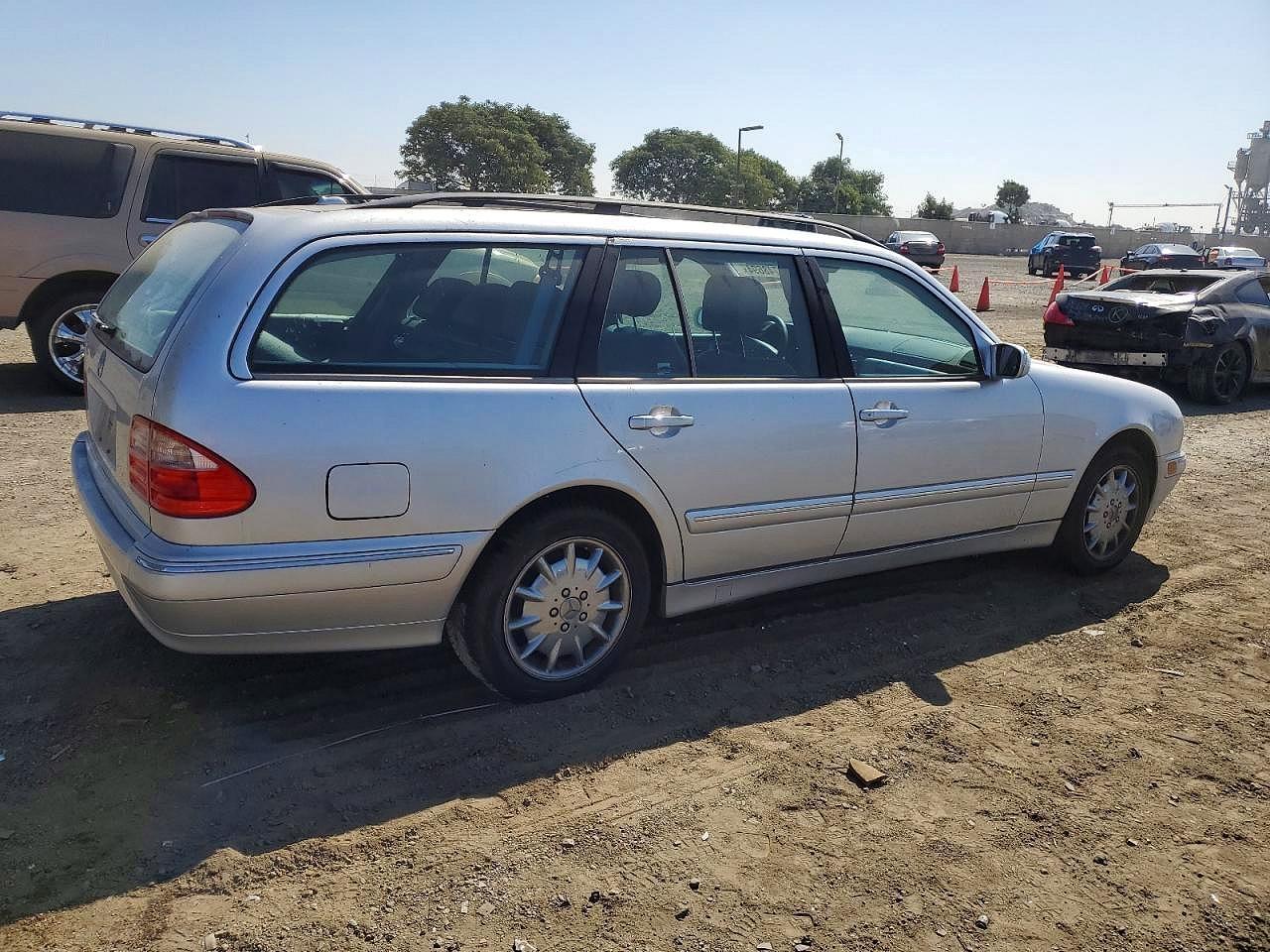 2001 Mercedes-Benz E 320 - Фото 3
