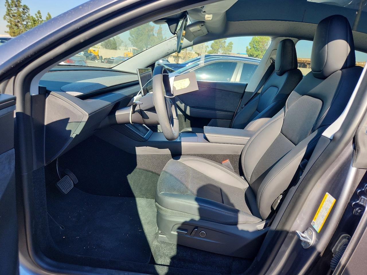 2026 Tesla Model Y - Image 7