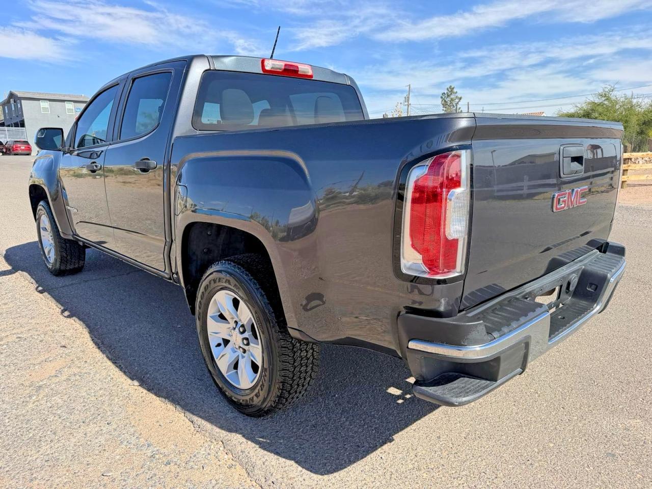2015 GMC Canyon - Image 3