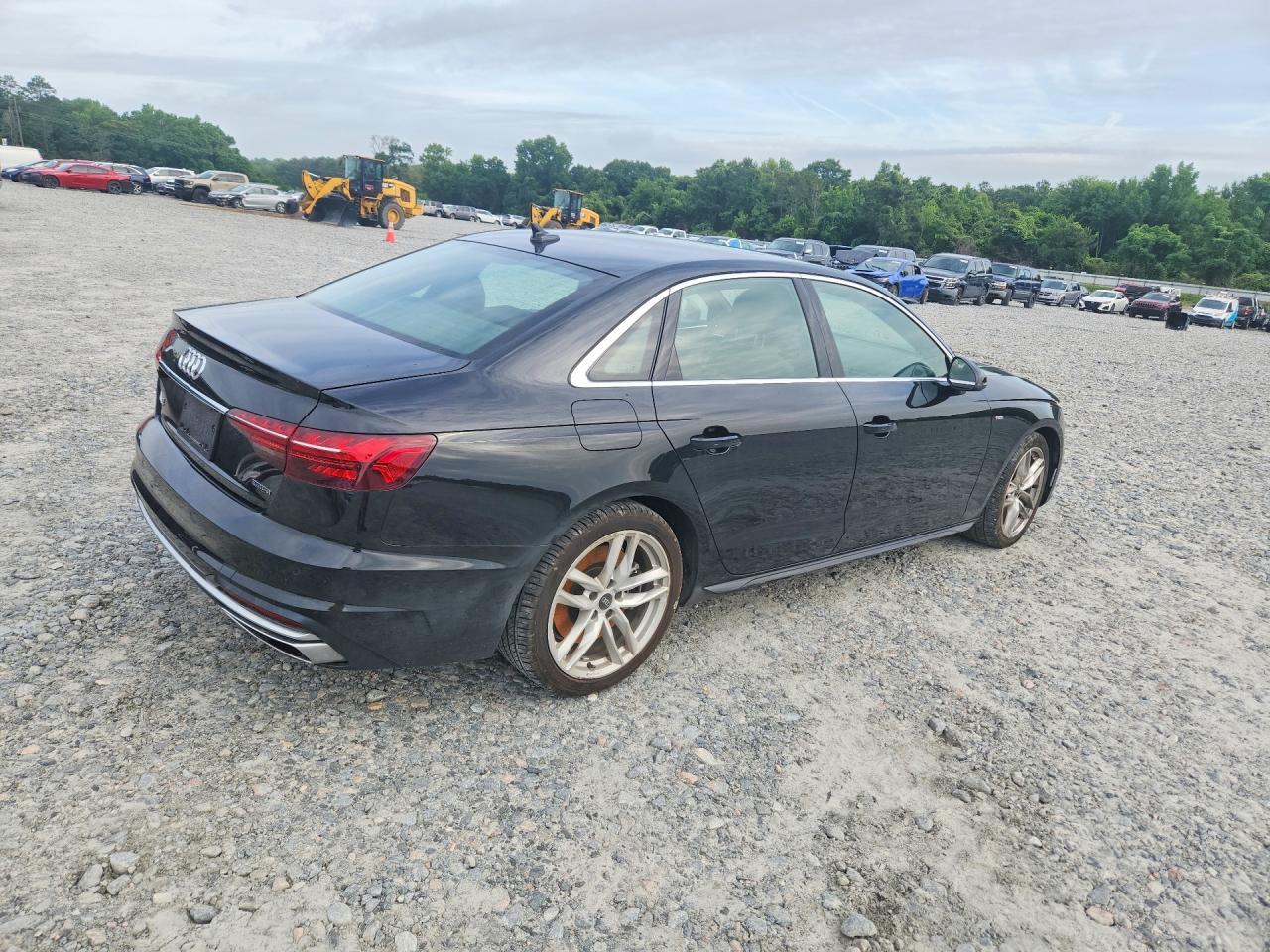 2023 Audi A4 Premium Plus 45 - Фото 3