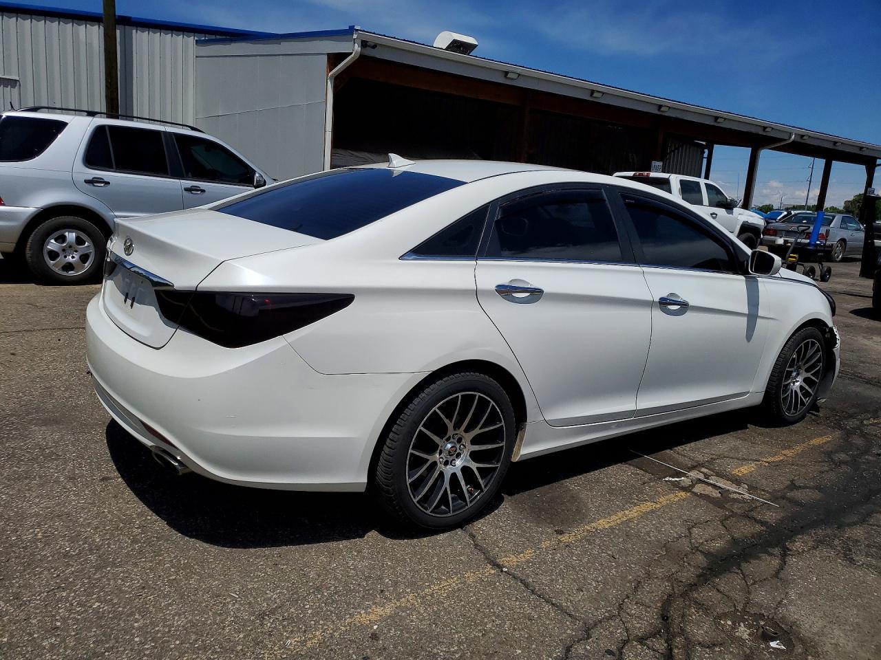 2012 Hyundai Sonata Se - Image 3