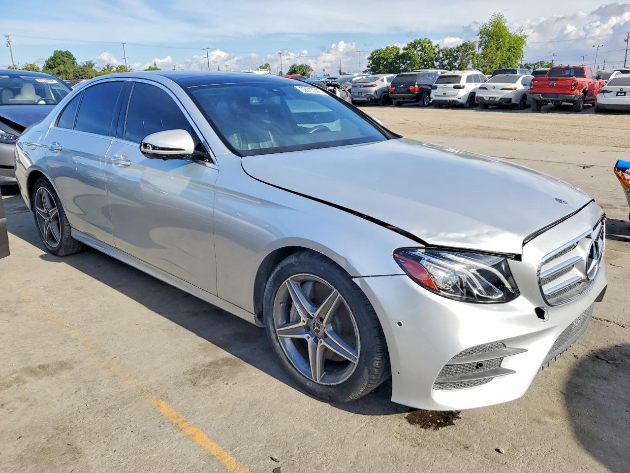 2019 Mercedes-Benz E 300 - Фото 4