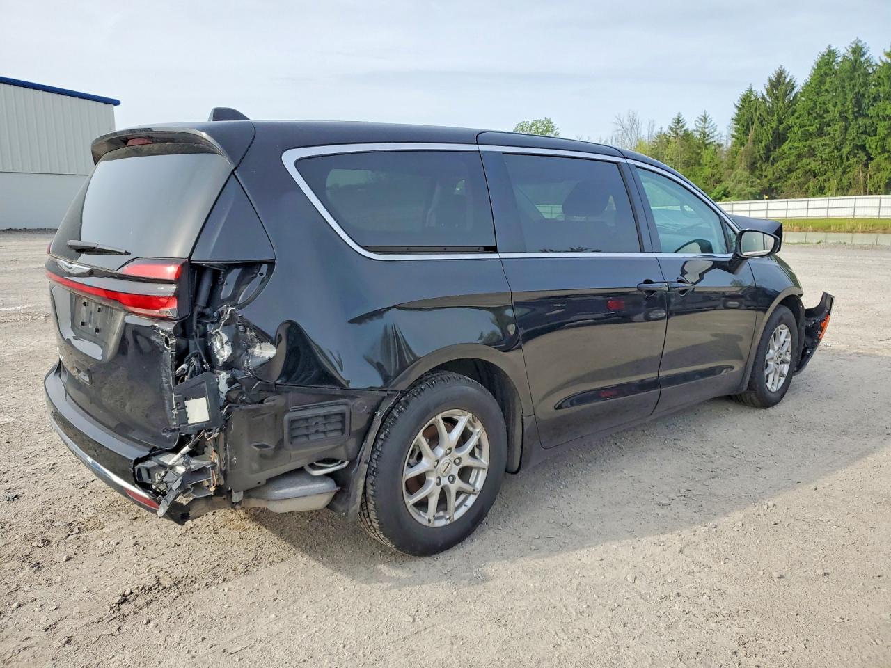 2024 Chrysler Pacifica Touring L - Фото 3