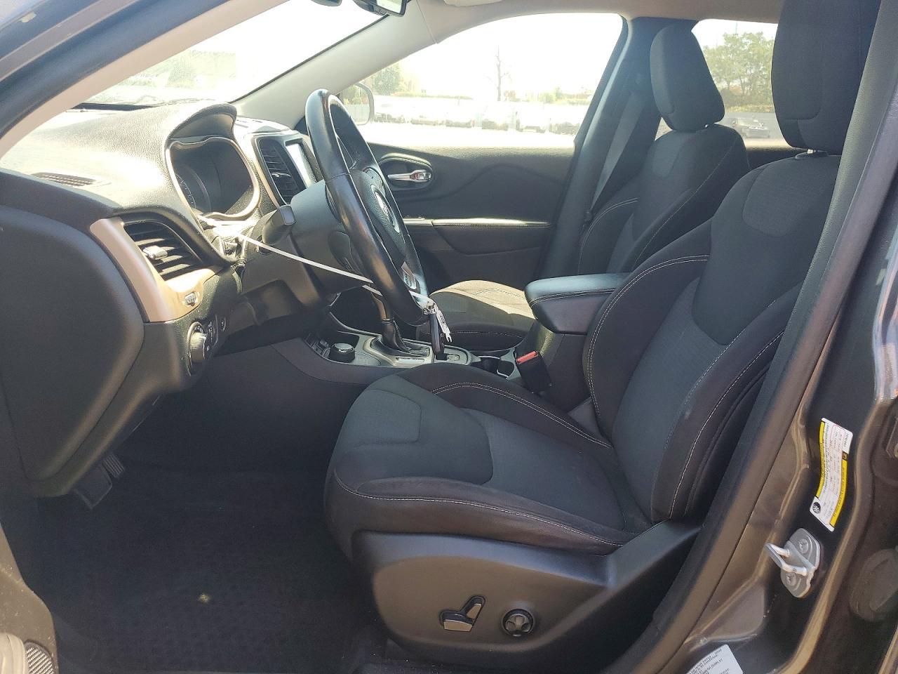 2015 Jeep Cherokee Latitude - Фото 7