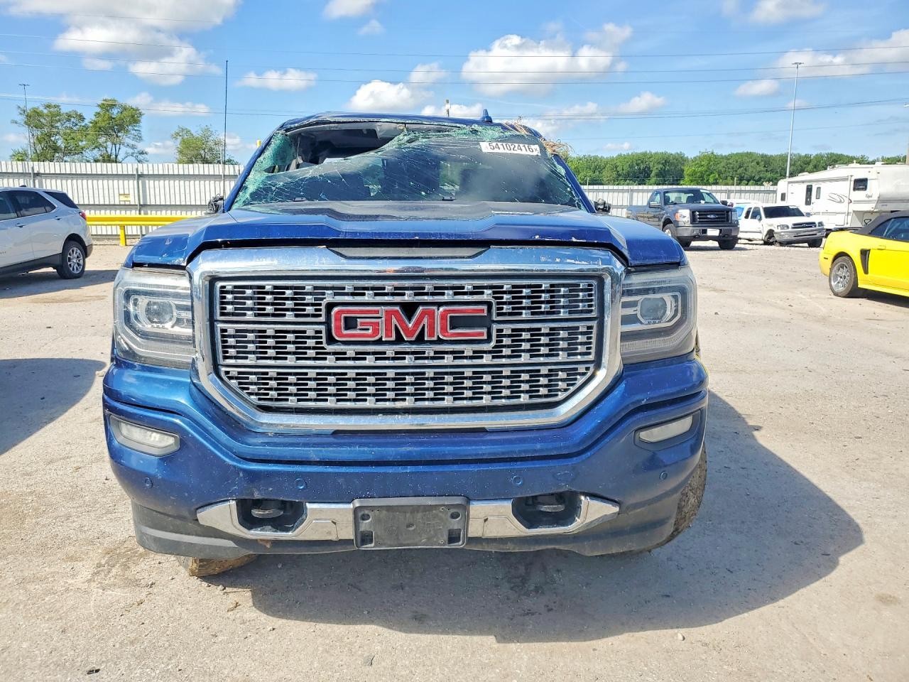 2016 GMC Sierra K1500 Denali - Image 5