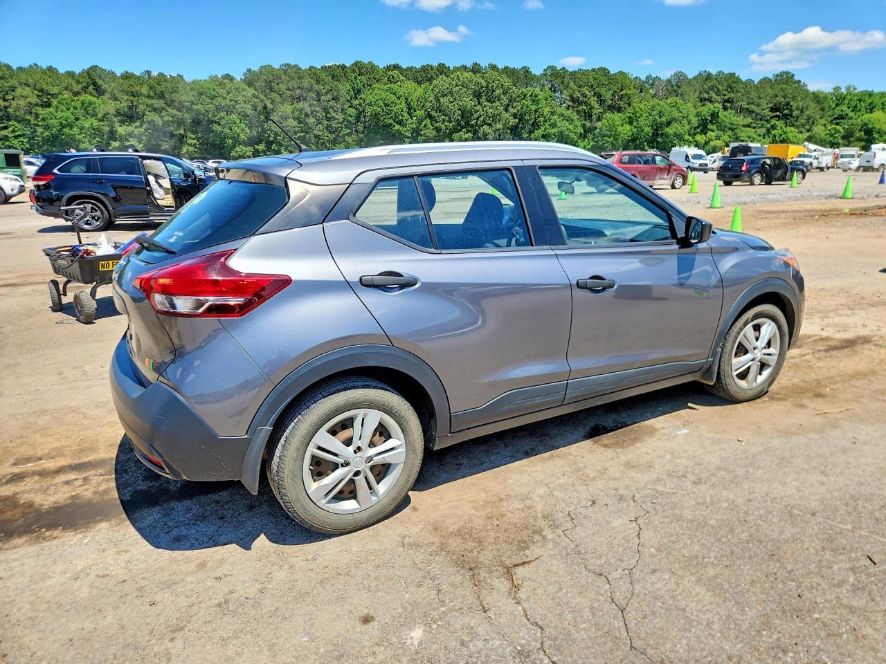 2018 Nissan Kicks S - Фото 3