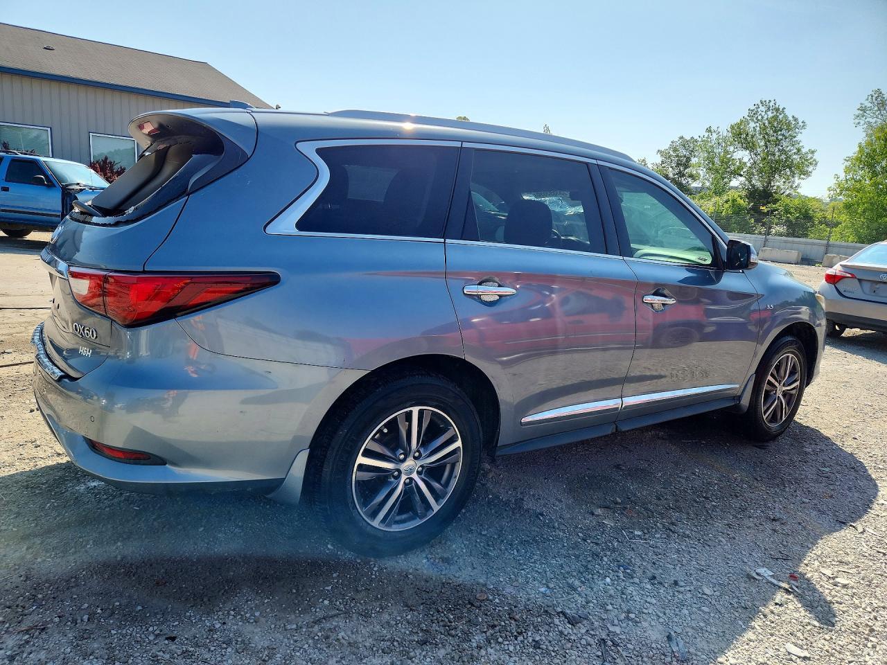 2016 Infiniti Qx60 Base - Фото 3